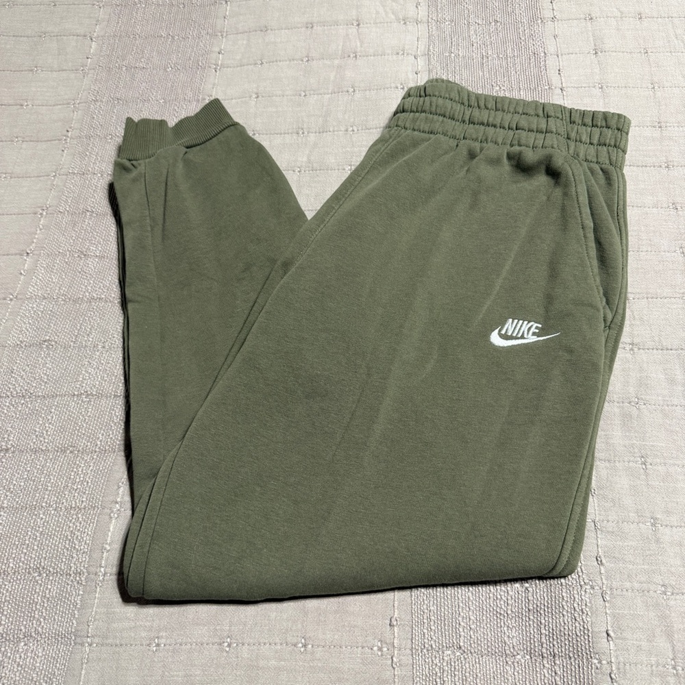 Nike Green Fleece Jogger Pants XL Boy’s Drawstring Pockets Activewear
